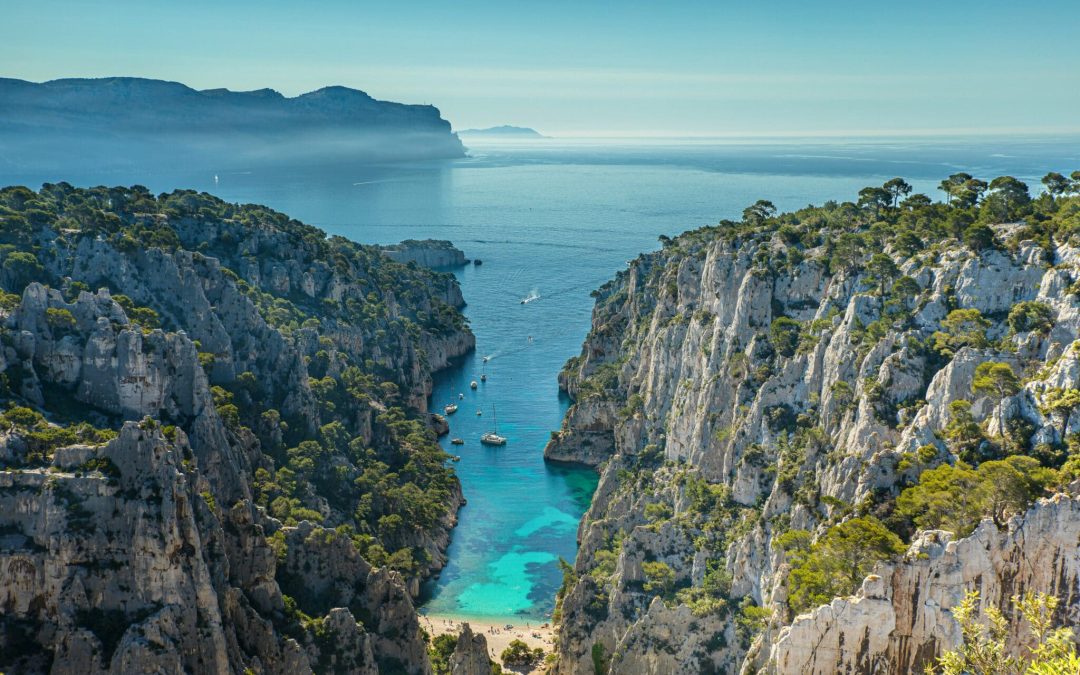 Les 3 plus beaux spots de cliff diving en France